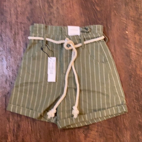NWT TopShop Green Stripe Paperbag Shorts - Picture 2 of 5
